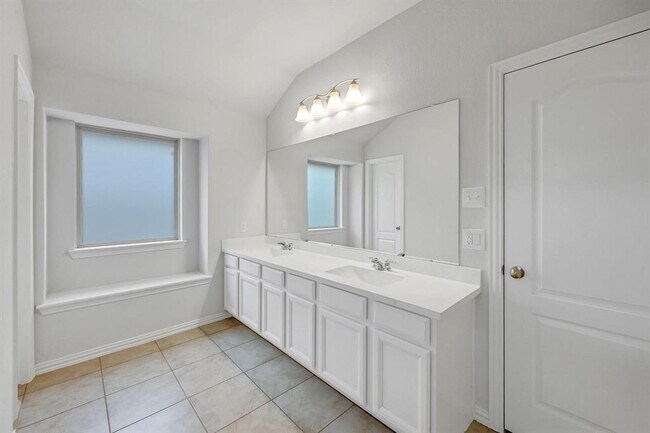 Building Photo - 12822 Ilderton Dr