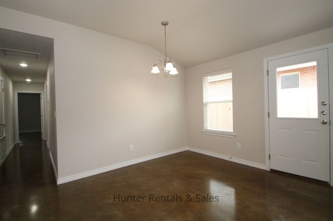 Building Photo - Truly Exceptional!