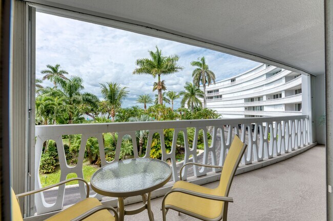 Building Photo - 2505 S Ocean Blvd