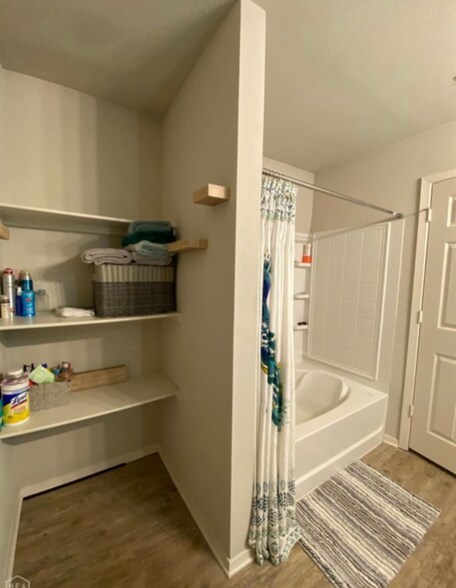 Building Photo - 4012 Willow Pointe Dr