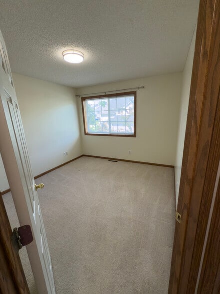 Building Photo - 8647 Quarry Ridge Ln