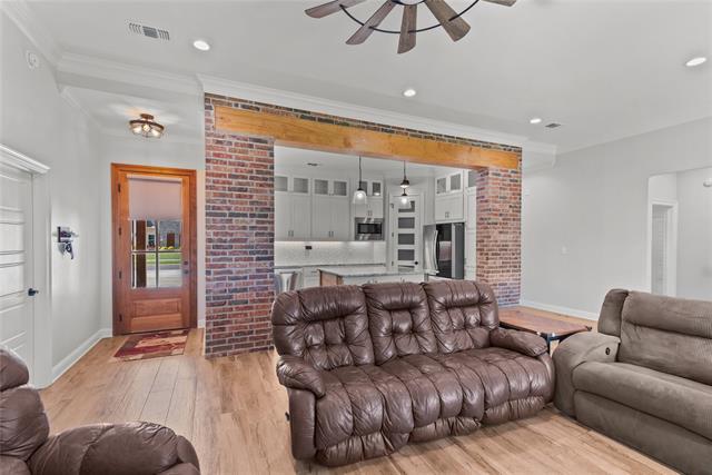 Building Photo - 24 Turtle Creek Dr