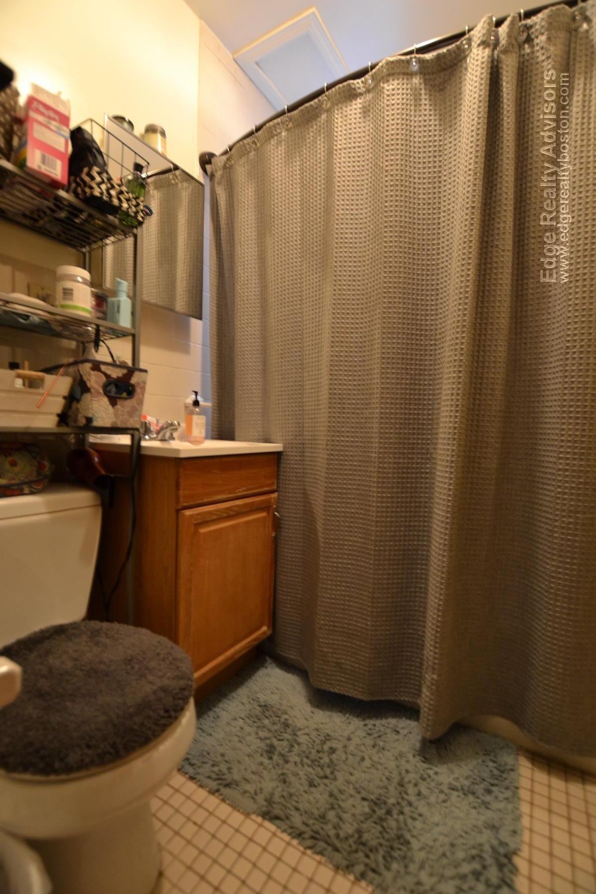 Building Photo - 55 Brackett St