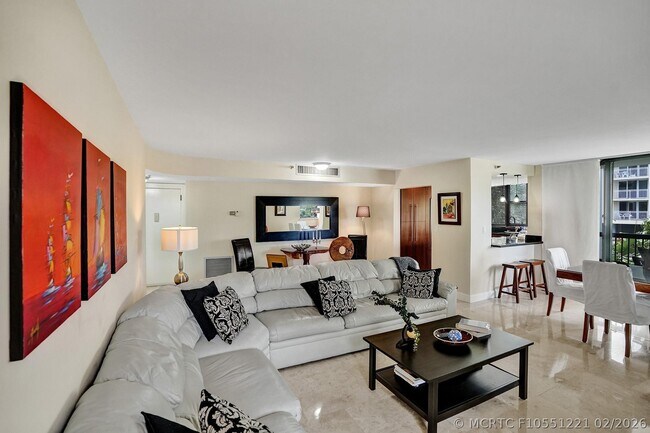 Building Photo - 1361 S Ocean Blvd