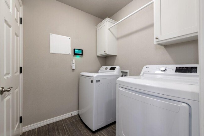 Building Photo - 4603 W Croft Dr