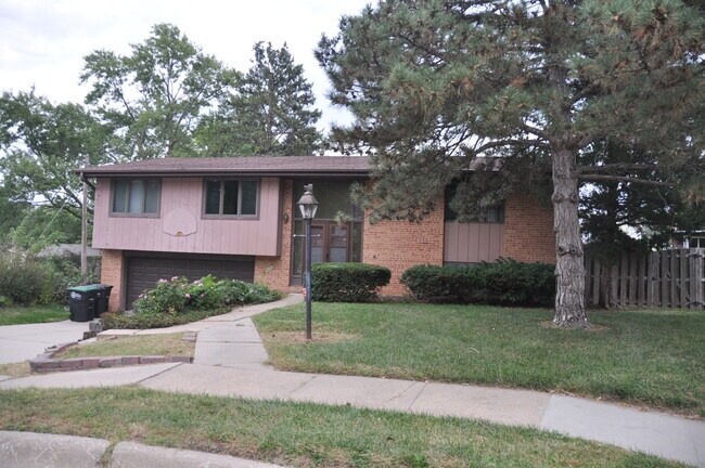 Building Photo - 5511 N 93rd Ave