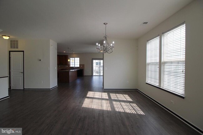 Building Photo - 14782 Mason Creek Cir