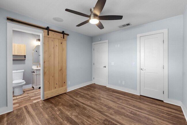 Building Photo - 7404 Lunar Dr
