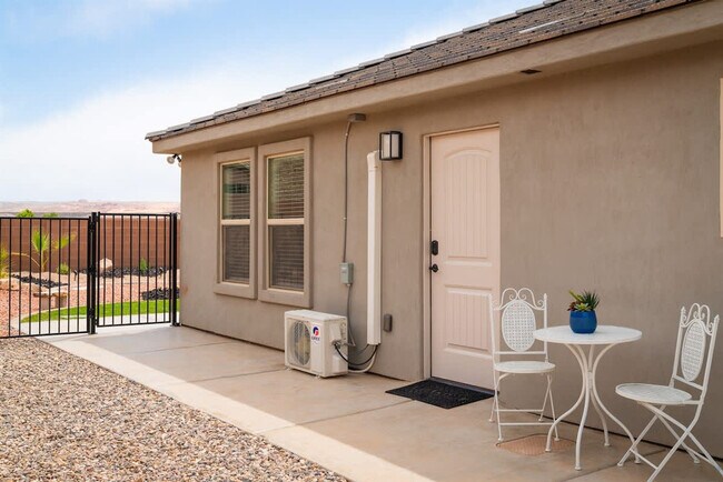 Building Photo - 3273 2530 S