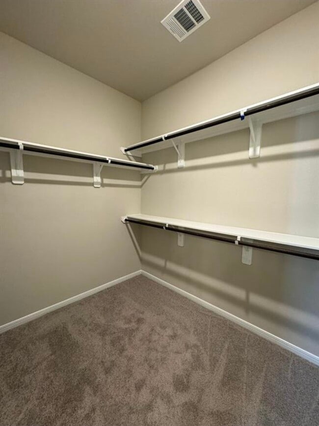 Building Photo - 504 Emerald Thicket Ln