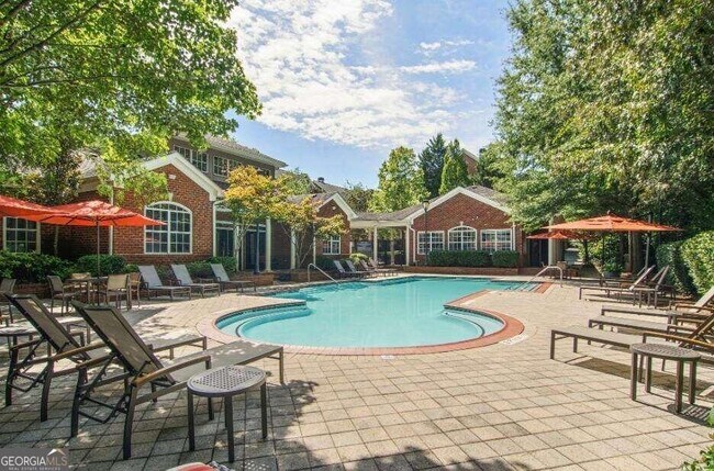 Building Photo - 100 Ladson Ct
