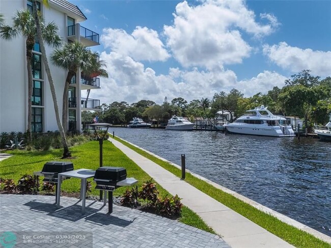 Building Photo - 1201 River Reach Dr