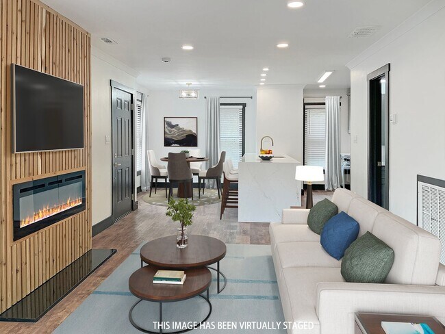 Building Photo - Welcome to Your Luxurious, Fully Renovated Townhome at 3150 Driftwood Dr APT B - Fully Renovated,...