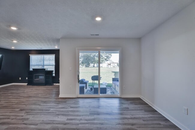 Building Photo - 5904 Annaberg Dr