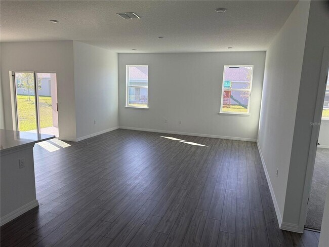 Building Photo - 10128 Huntingnet Way