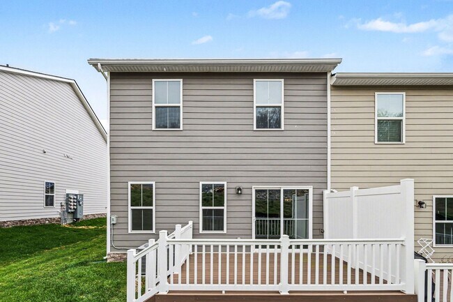 Building Photo - Townhome For Lease - Thompson's station