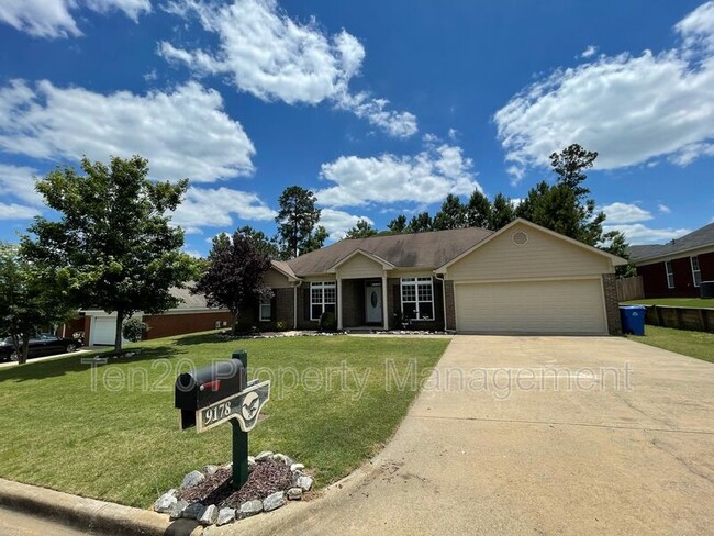 Building Photo - 9178 Garrett Lake Dr