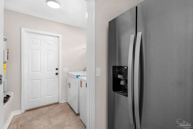 Building Photo - 6463 Sailport Cove