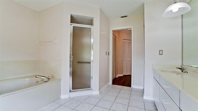 Building Photo - 407 68th Ave Dr W
