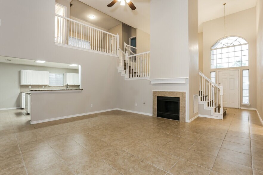 Building Photo - 113 Dennis Dr