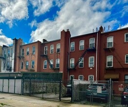 Building Photo - 501 Ridgewood Ave