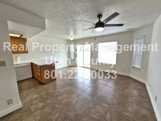 Building Photo - 747 Hanover Dr