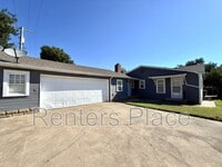 Building Photo - 1528 S St Louis Ave