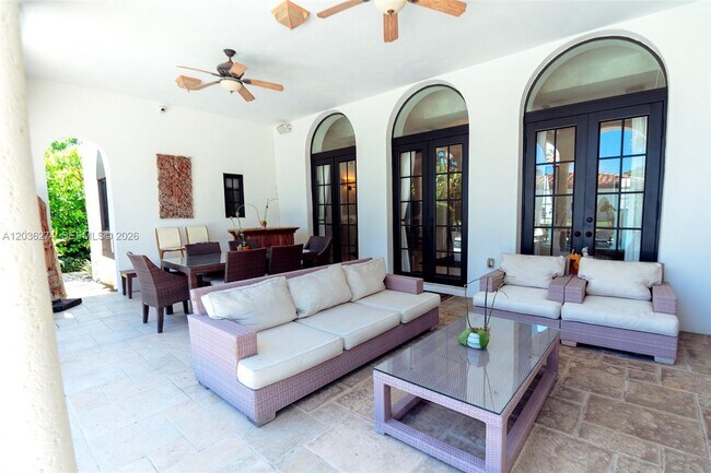 Building Photo - 6220 SW 86th St