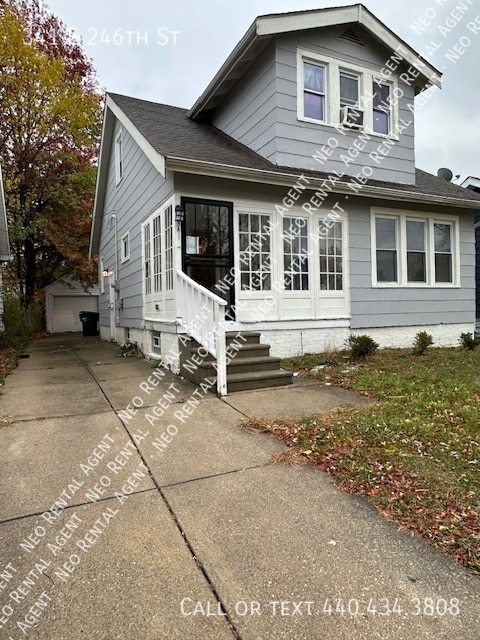 Primary Photo - 341 E 246th St