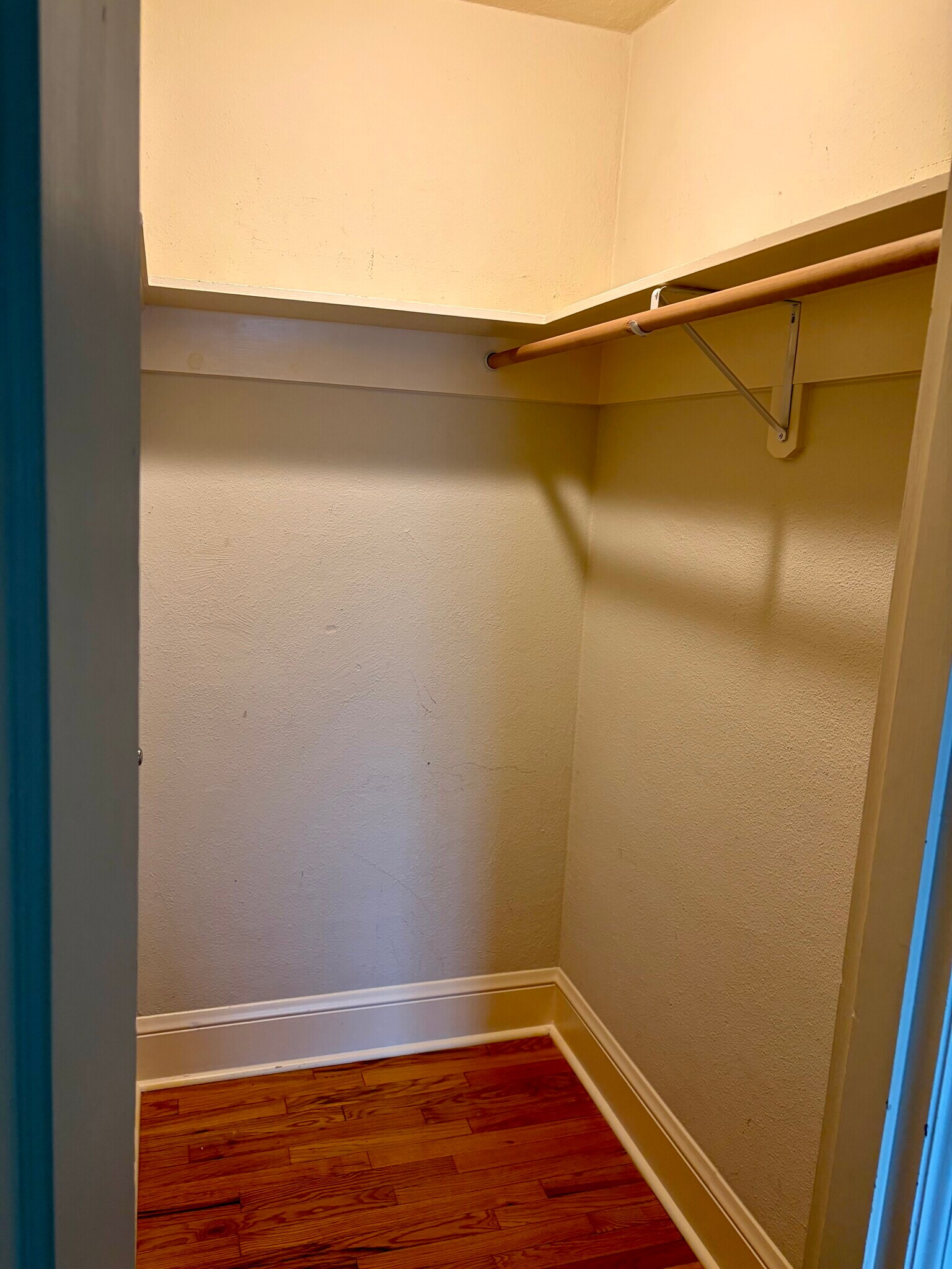 closet 4/5 - 1509 NE 10th Ave