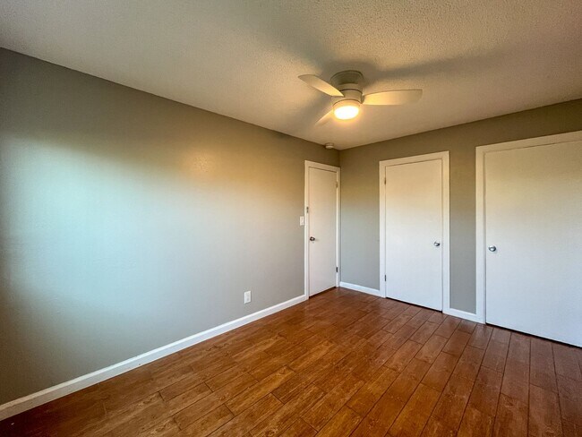 Building Photo - 11303 S Lemoli Ave