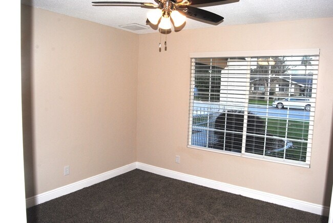 Building Photo - 405 Plato Ct