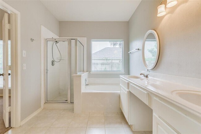 Building Photo - 3402 Pebble Beach Ln