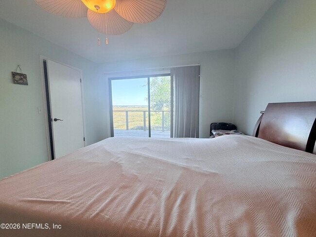 Building Photo - 131 Rio Del Mar St