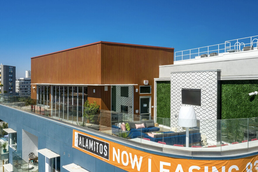 Building Photo - 101 Alamitos Ave
