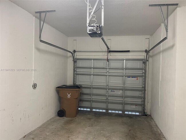 Building Photo - 592 Parsons Wy