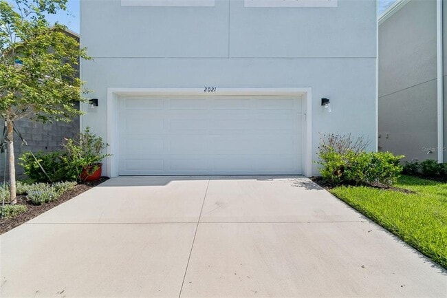 Building Photo - 2021 Amelia Bay Pl