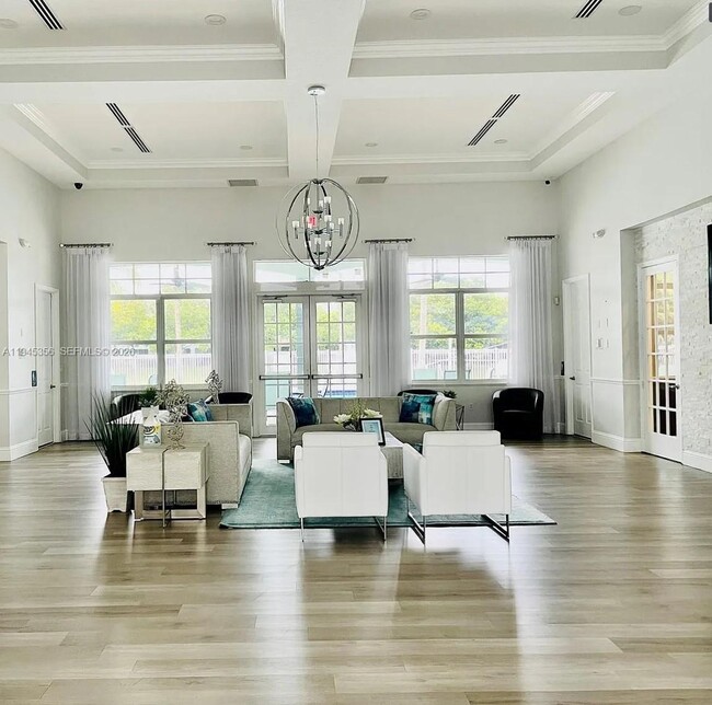 Building Photo - 1916 Alamanda Way