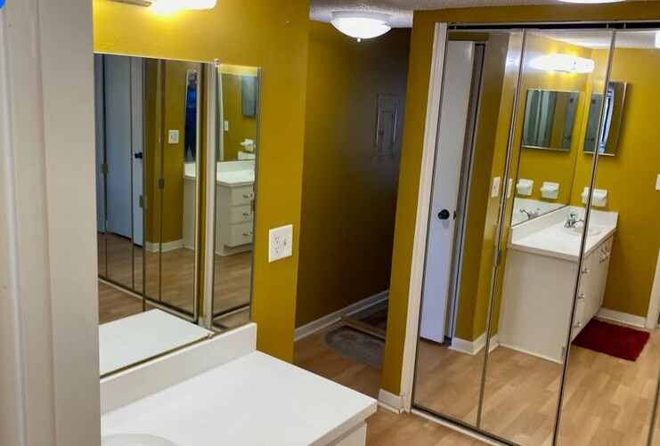 Main Bathroom - 4902 38th Way S