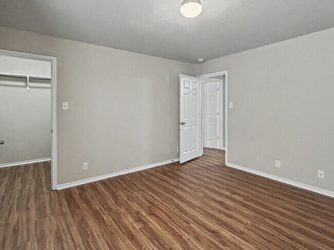 Building Photo - 10406 Boland Bend