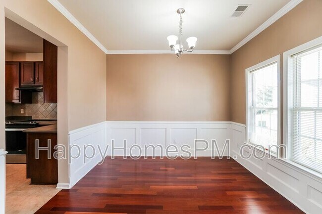 Building Photo - 614 Parkwood Dr