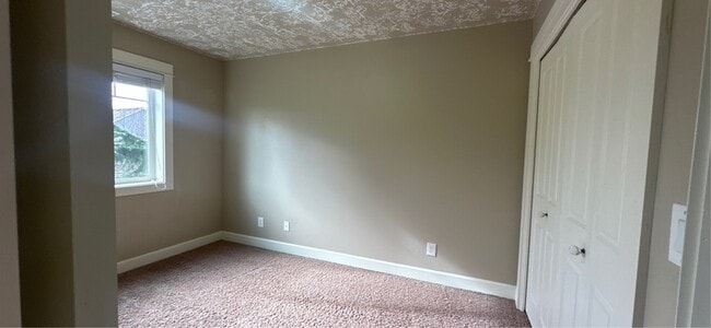 Building Photo - 913 Pintail St