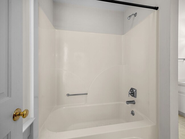 Building Photo - Downtown Greer Charmer: Spacious 3-Bed, 2 BA Home with Screened Porch, Carport & Hardwoods, NO AP...