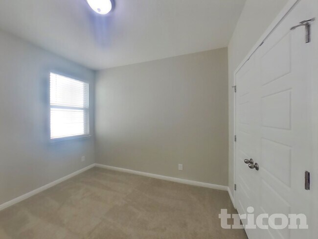 Building Photo - 13307 Badlands Bnd