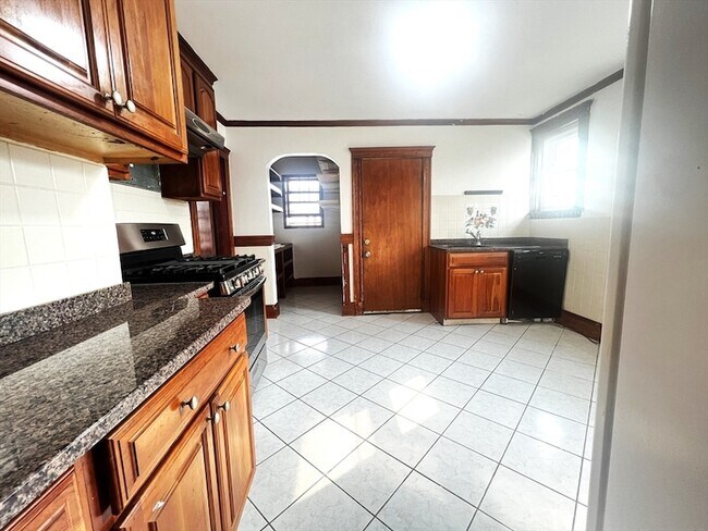 Building Photo - 103 St Andrew Rd