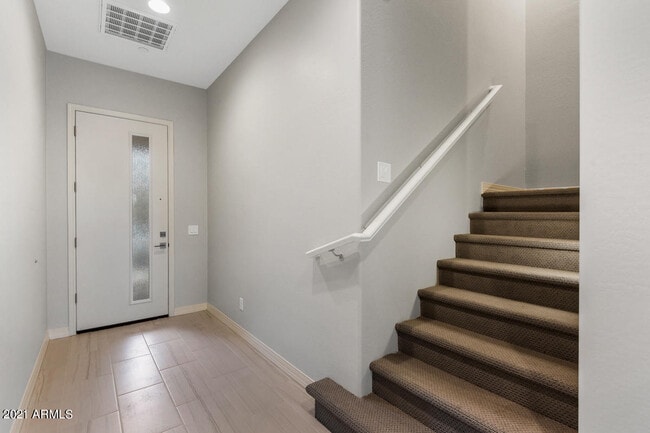 Building Photo - 7440 E Via De Luna Dr