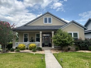 Building Photo - Elegant 3/2 in Oakmont