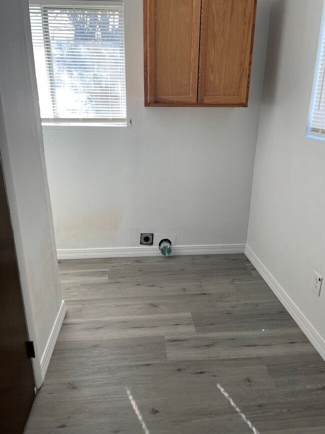 Building Photo - House for Rent!!