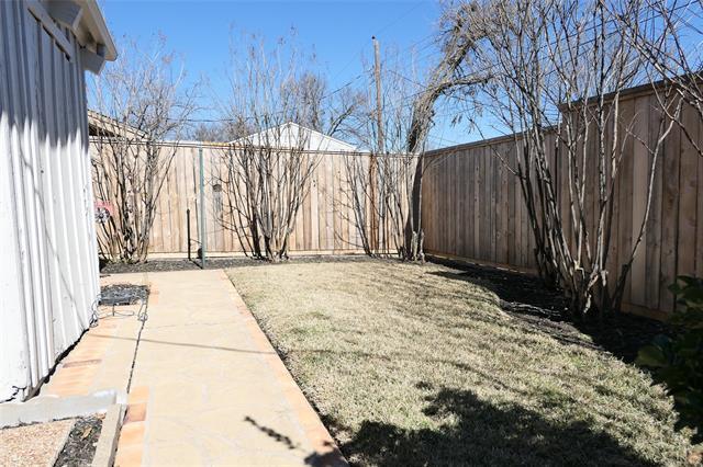 Building Photo - 7023 Briarmeadow Dr