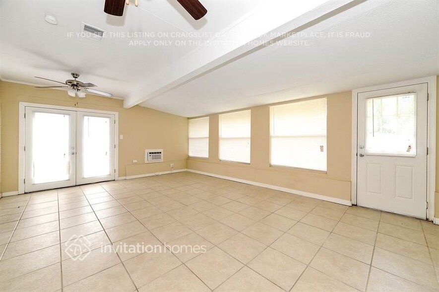 Building Photo - 207 Belfort Pl